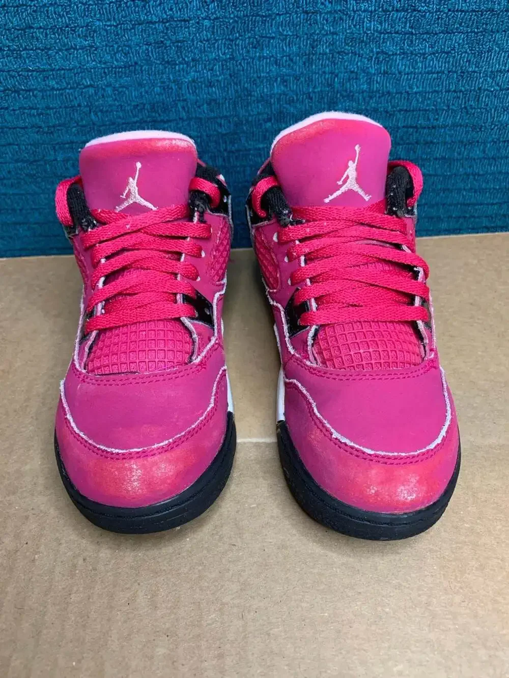 Jordan 4 Retro “Voltage Cherry” Shoes Size 12.5C